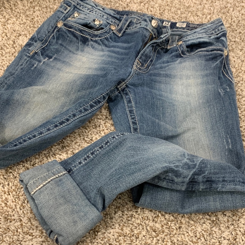 SALE❤️❤️❤️Miss Me Blue Jeans with Fleur-de-Lis Embroidery